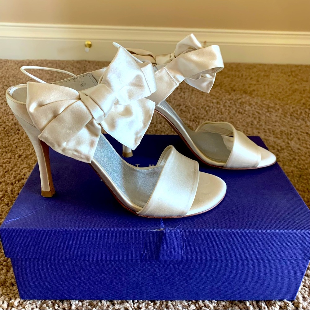 Stuart Weitzman Bow Sandals